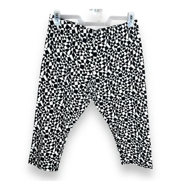 NEW JUNIORS BLACK WHITE GEOMETRIC CAPRI PANTS LEGGINGS STRETCH XXL 19 - Picture 1 of 10